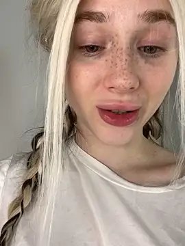 KittiLin – Naživo XXX chat