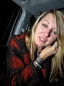 Chat +18 de SheIsSomething ao vivo