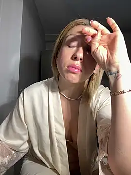 Kittie_Valentine 라이브 XXX 채팅