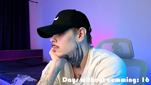 DENIS_HERE's Live XXX Chat