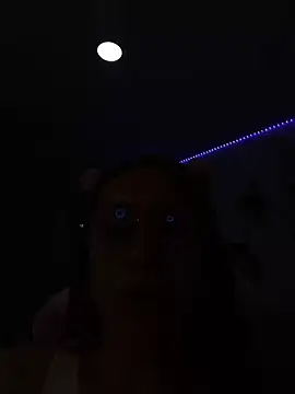 Luna_Paris_ Chat XXX live