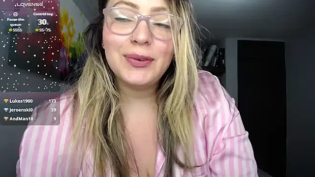 Chat +18 de Valentina_St ao vivo