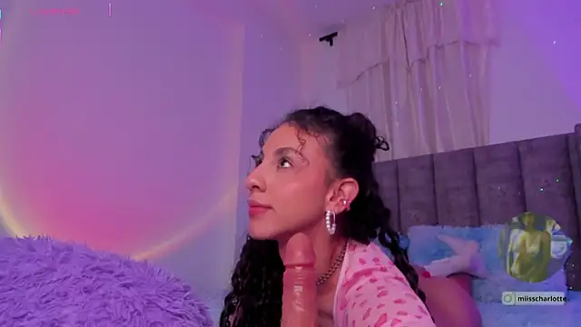 miss__charlotte7 라이브 XXX 채팅