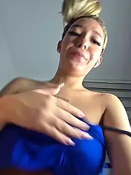 XXX chat uživo modela alaia_princess