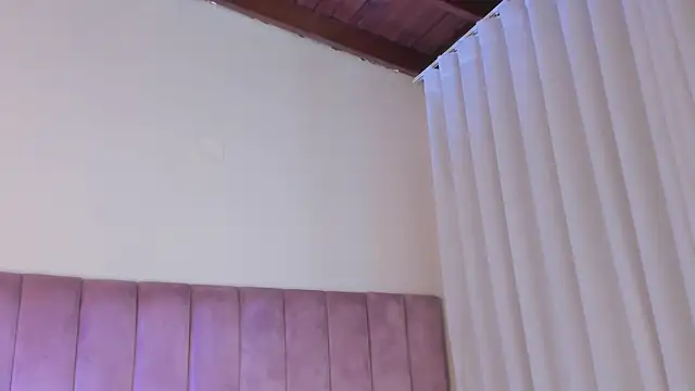 Chatroom XXX en direct de Elise_Diamond