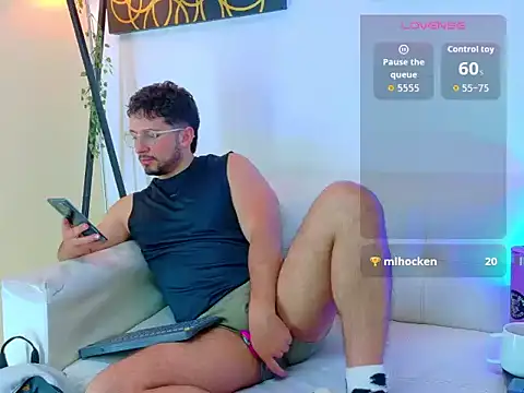 NICK_MOSS_ élő XXX-chatje