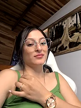 Chat +18 de IsabelaGomez ao vivo