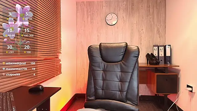 AuroraBrow's Live XXX Chat