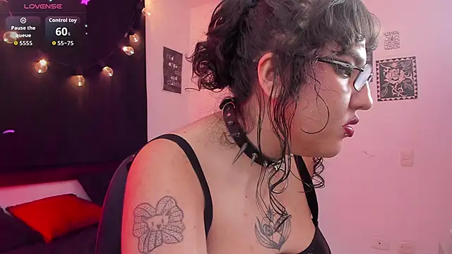 แชท XXX สดของ SamanthaGriim