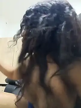 Chat XXX en directo de Issa_Km_