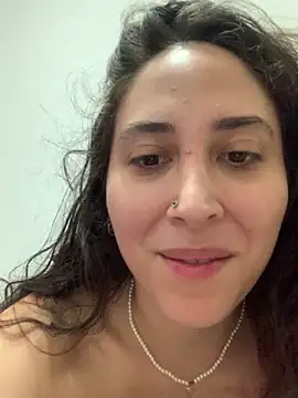 Chat XXX en directo de LatinDoll8