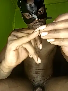 StrongEbonyDick 网络视讯表演