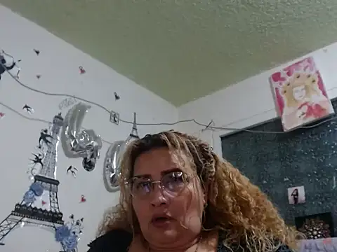 Perla1981-- Chat XXX in diretta