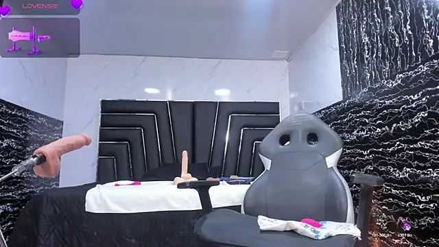 Ladyy_Scarlett: απευθείας συνομιλία ΧΧΧ