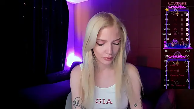 AnyaTaylor_: вебкам-шоу