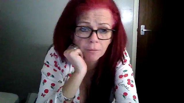 Forbidden-Irish-x's Live XXX Chat