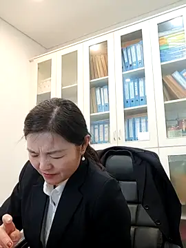 ialnuyoa_h's Live XXX Chat