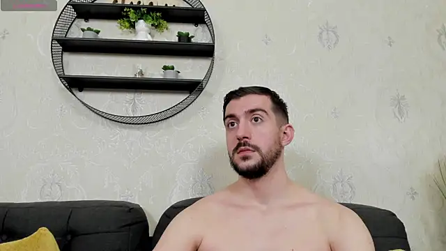 Dylan_Best Adlı Modelin Canlı XXX Sohbeti