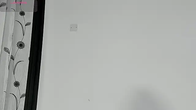 CREAMY_BUBBLEGUM élő XXX-chatje