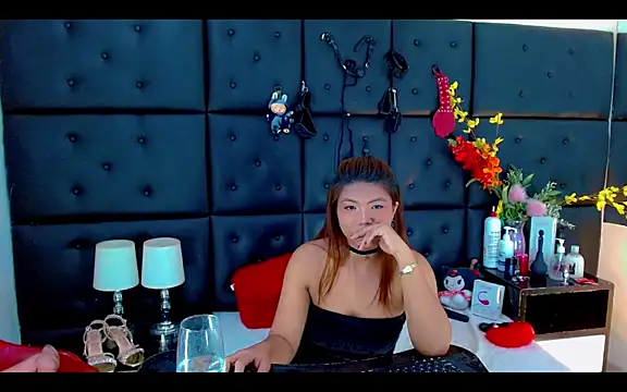 Cloelombard 라이브 XXX 채팅