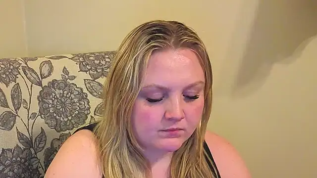 PhatAssBlond's Webcam Show