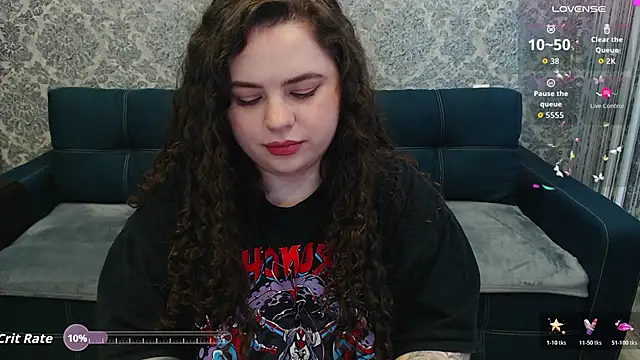 LunaRoub's Live XXX Chat