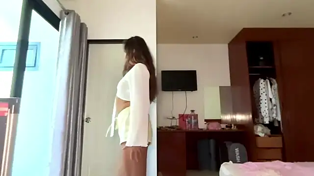 Show de kamila_18_french na webcam