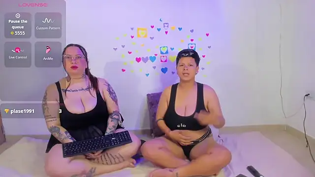 Živý XXX chat MiaYMolly