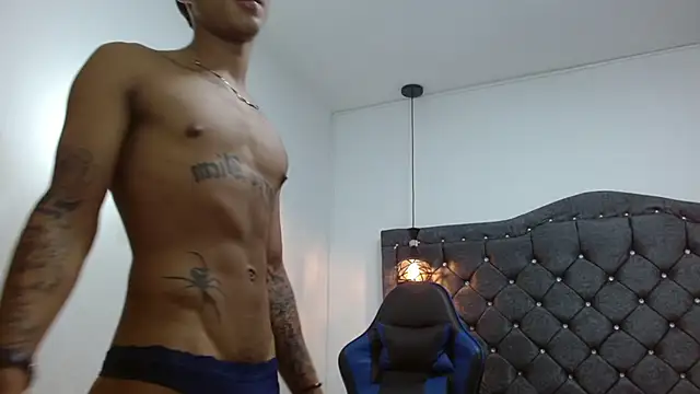 Chatroom XXX en direct de luka_big18