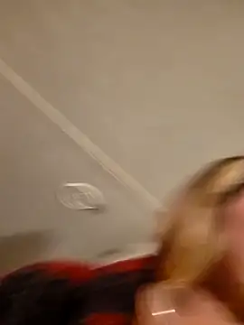 SheIsSomething Live XXX Chat