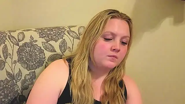 PhatAssBlond's Live XXX Chat