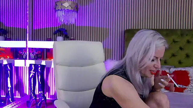 LadyTouch – Live XXX-chat