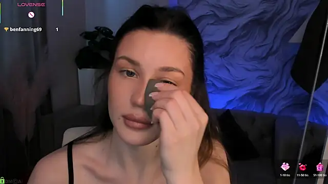 Aria_Mila – Live XXX-chat