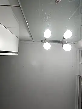 TommyMomentum: онлайн-секс-чат