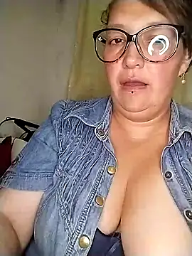 _Saraqueen Chat XXX in diretta