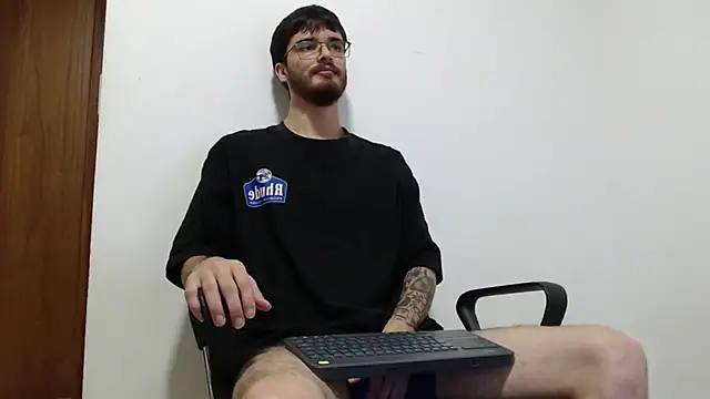 joseh0se: διαδικτυακό σόου στην κάμερα