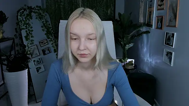 MaoqiBeverly: онлайн-секс-чат