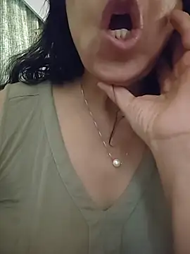 Chat XXX en directo de NakedMILFx