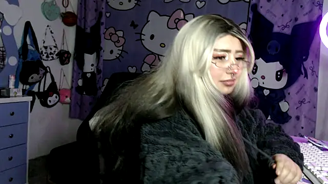 XXX chat uživo modela lussyevans24