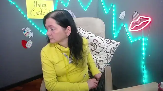 LauraFinn's Live XXX Chat