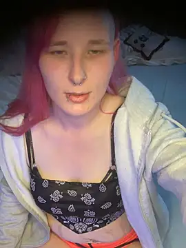 HotPurpleHaze's Live XXX Chat