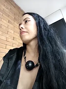 MiaForever1 – Naživo XXX chat