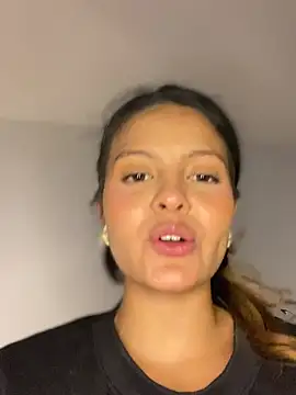 Ame_Desire লাইভ XXX চ্যাট