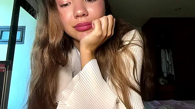 kamila_18_french webcam show