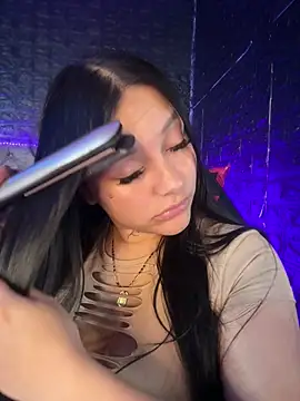 Chat XXX en directo de Miia__Taylor