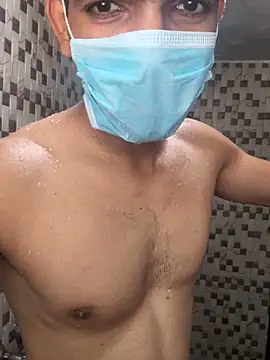 XXX chat uživo modela BadBoyTom78