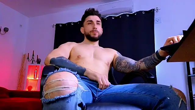 MightyAaron66 即時 XXX 聊天