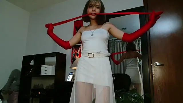 Dama_Scarlata18's Live XXX Chat