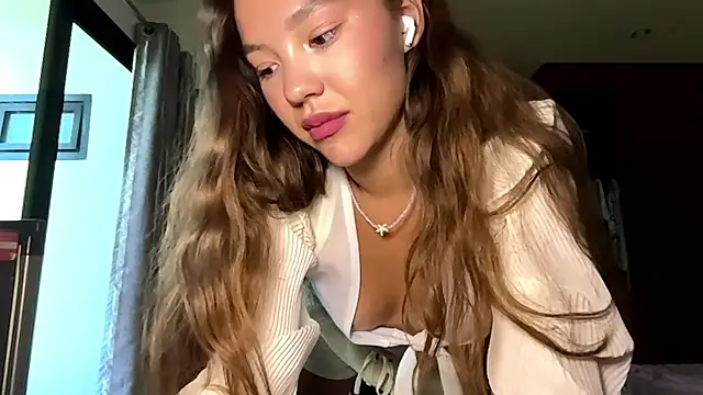 kamila_18_french Live XXX-Chat