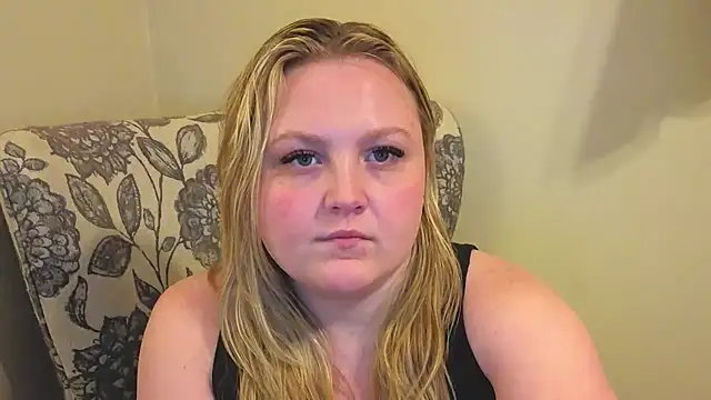 PhatAssBlond webkamerás műsora